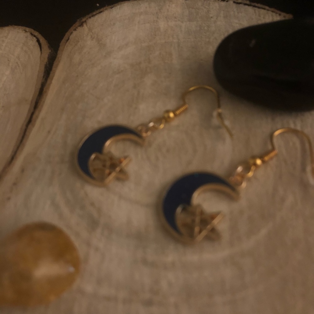 Handmade Brand New Half Moon & Star Earrings - Picture 3 of 4